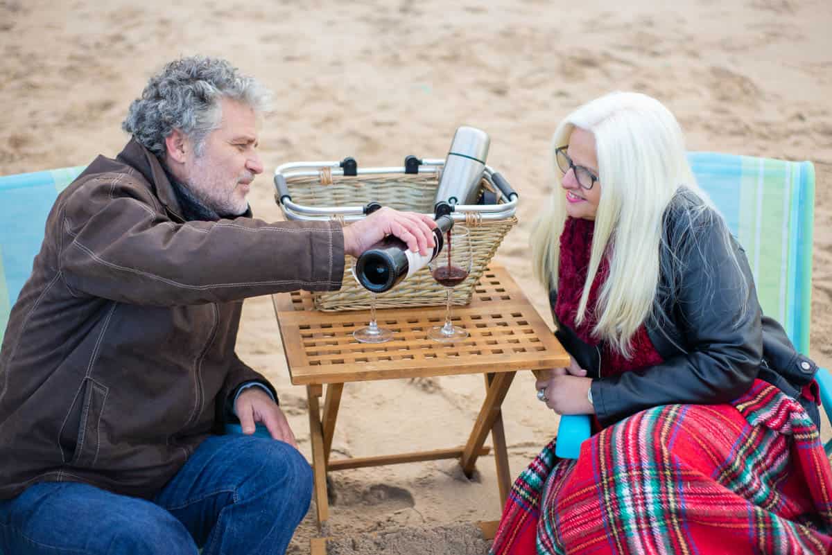 pinot noir – couple on a beach-1