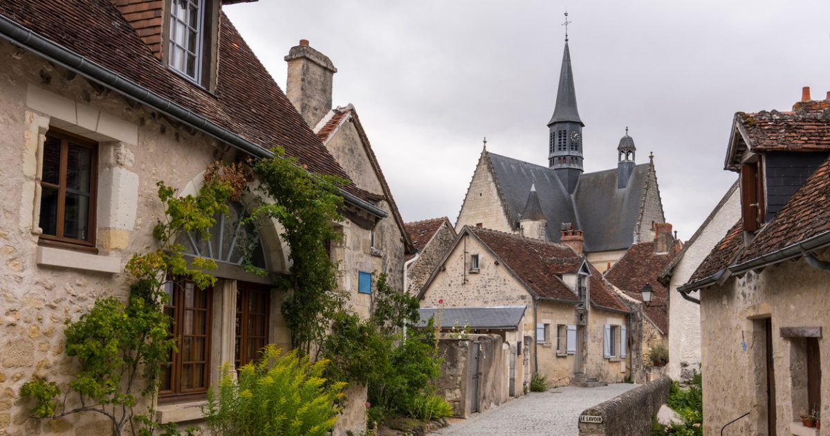 260222 – Montresor, Touraine, Loire, France – 1200×675 Montresor the charming small country town in the valley of Loire