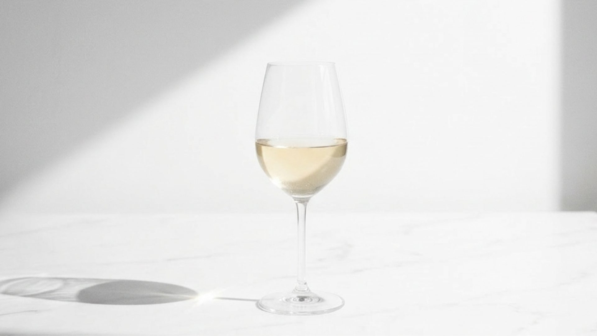 260503 – Mental Health – Enhance vs Escape Red Wine Close-up (1920×1080)