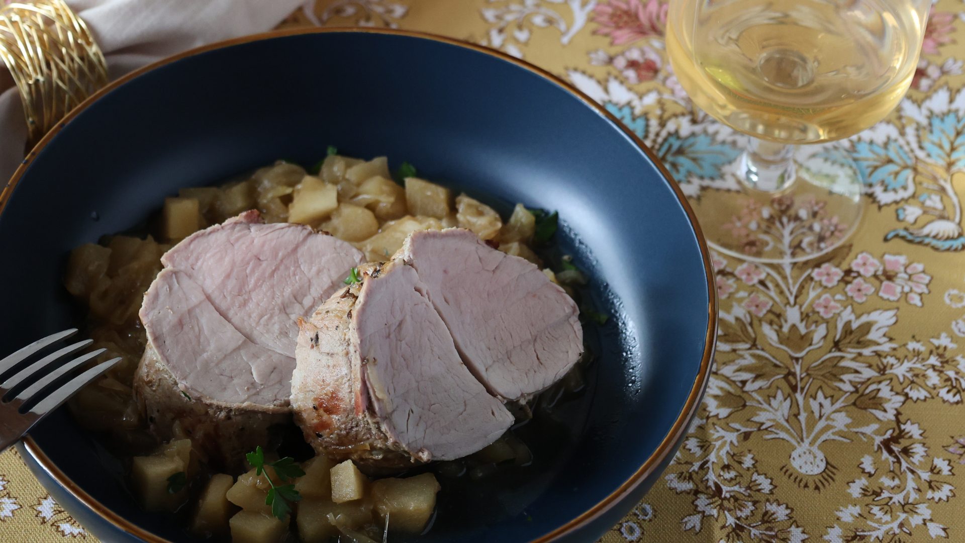 Roasted Pork & Onions w_ Glass 1920×1080